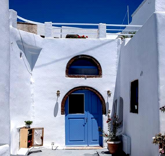 Labyrinth Traditional Houses